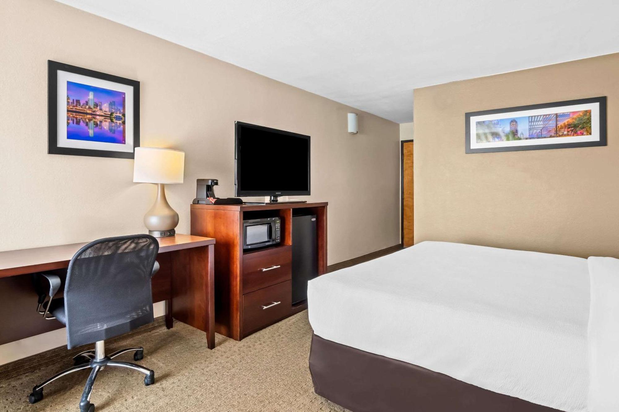 Comfort Suites Las Colinas Center Irving Exterior foto